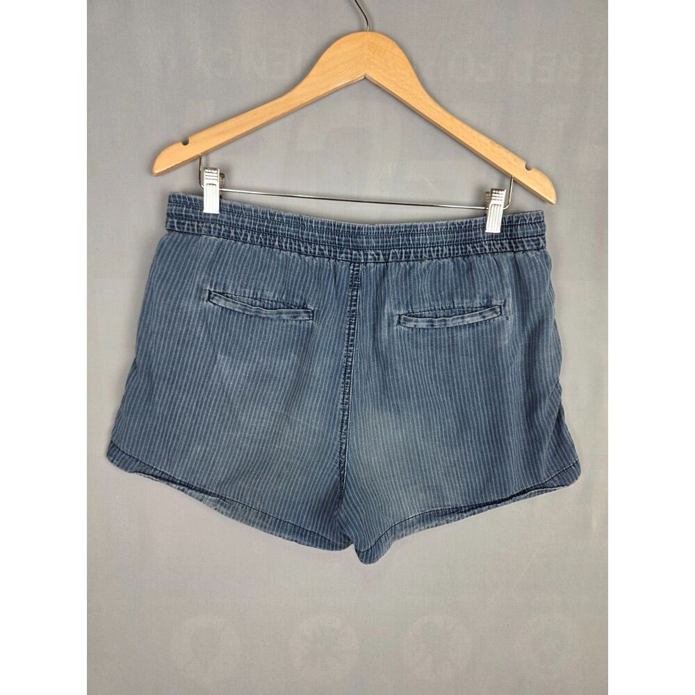 J. Crew Denim Drawstring Shorts Medium 2.5 in inseam Lightweight Casual Preppy